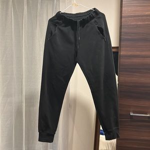 Uniqlo Small Jogger Pants Black